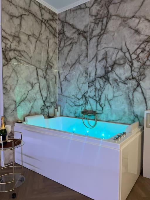 Les Chambres D Excellence Spa 세테 외부 사진