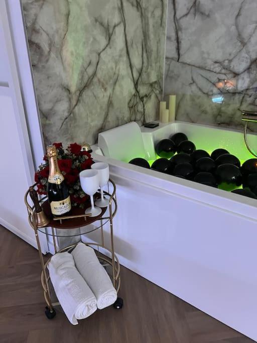 Les Chambres D Excellence Spa 세테 외부 사진